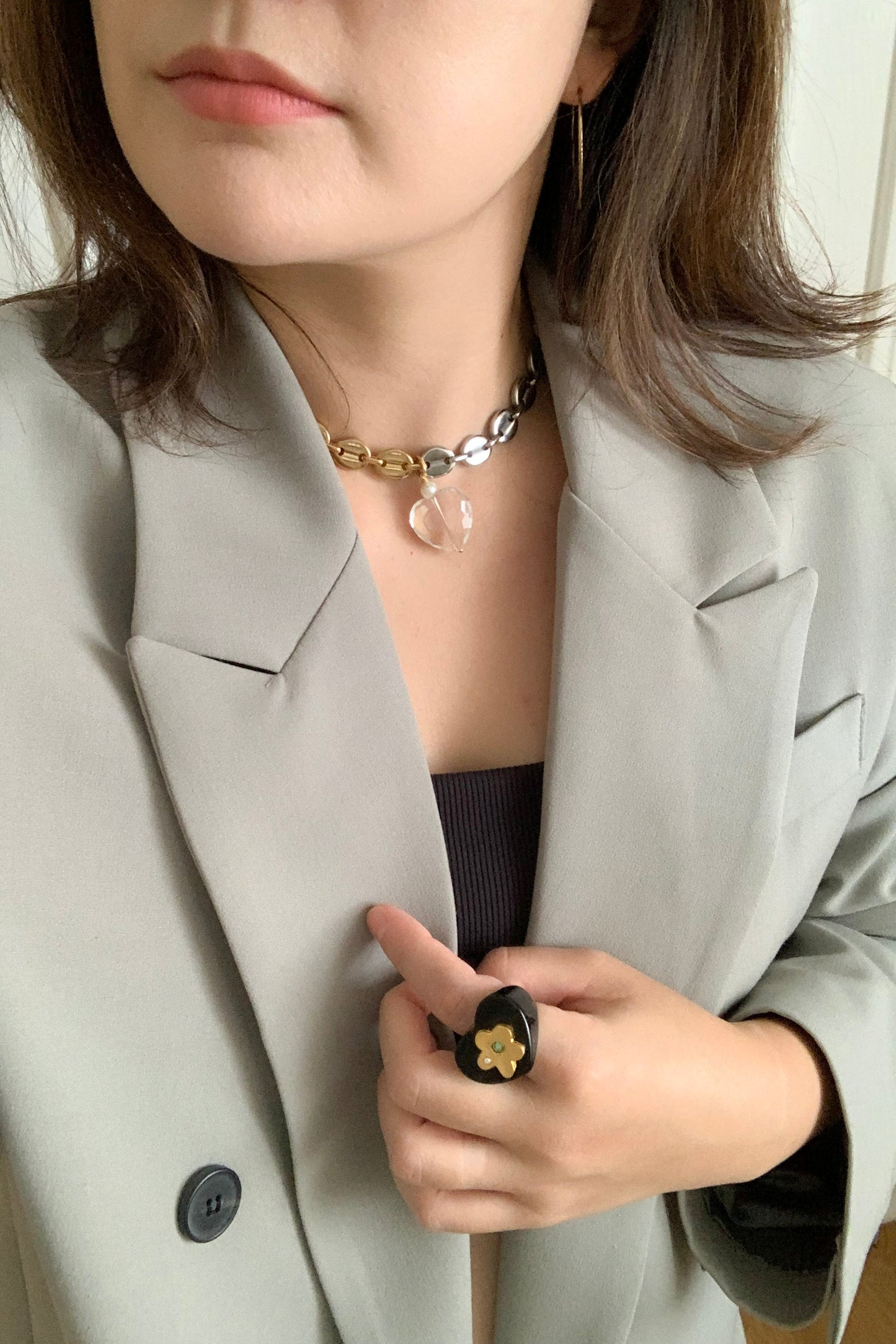 Flower Puff Jumbo Ring (Black or White)