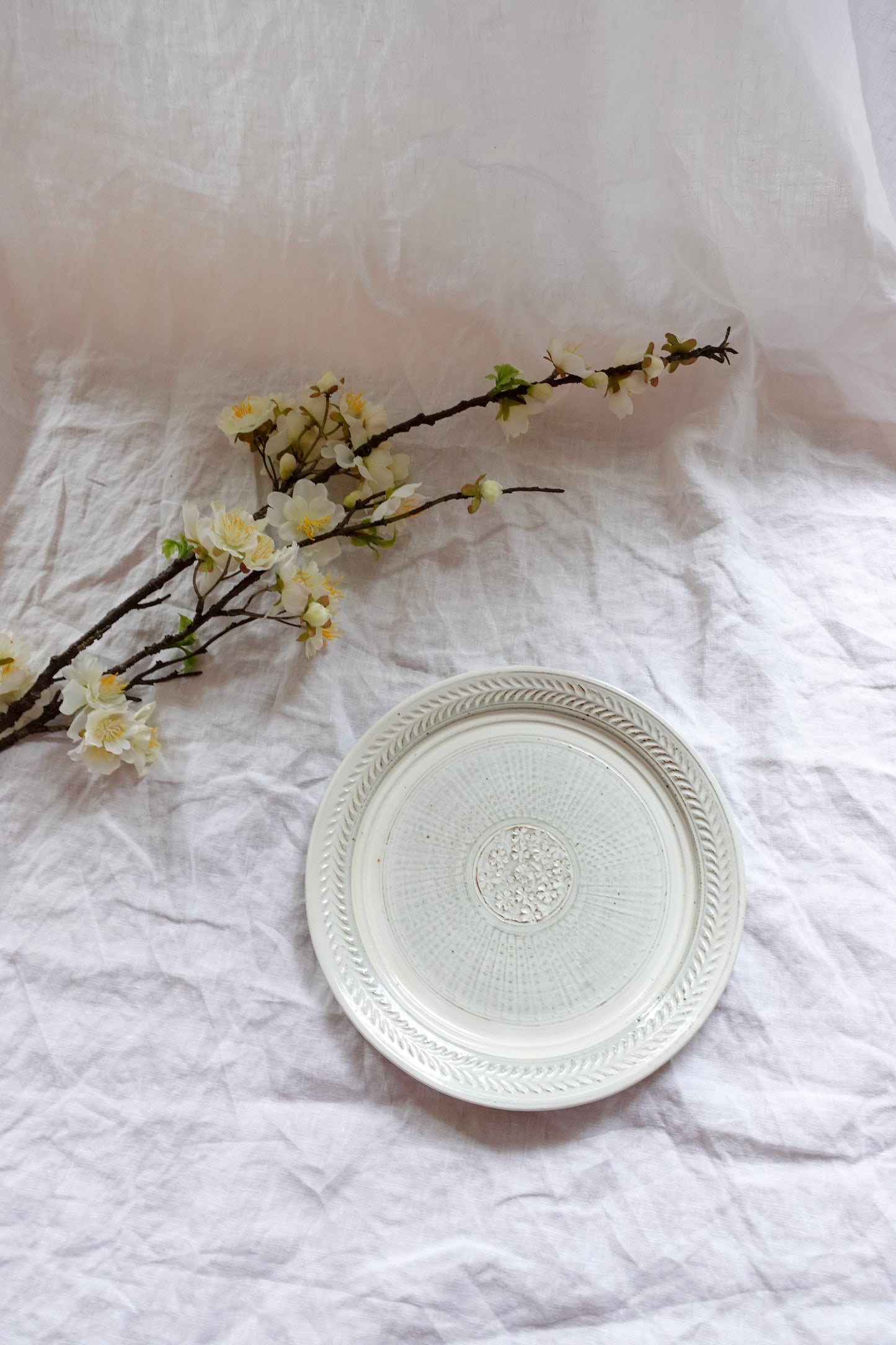Comb Flower Plate 9"