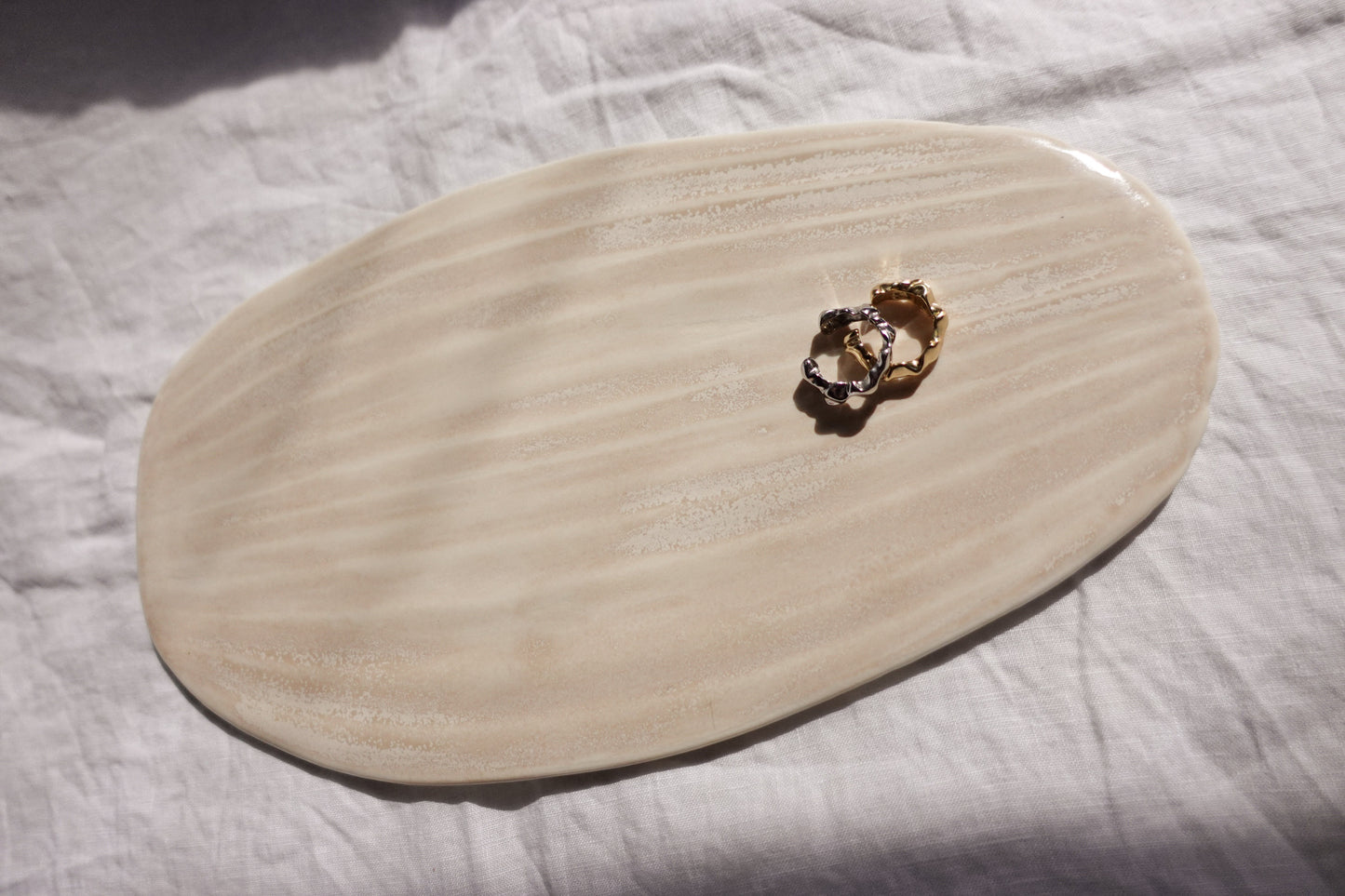 Jinjoo Shell Oval Plate